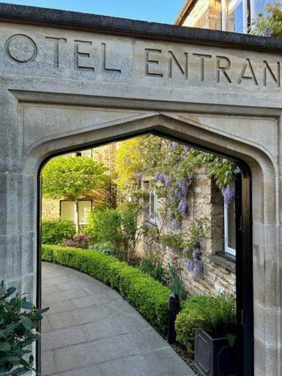 The Talbot Hotel, Oundle , Near Peterborough 外观 照片